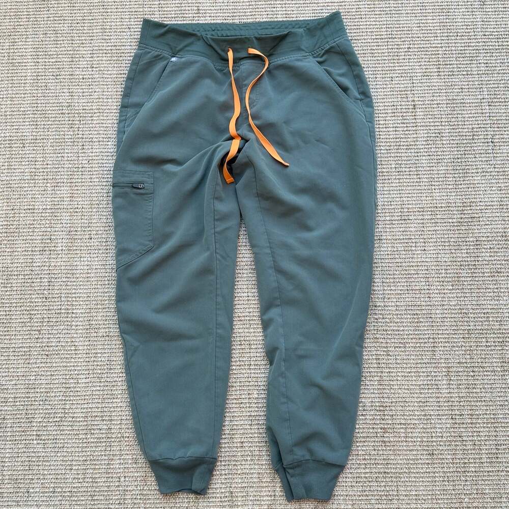🩺 FIGS Zamora Jogger Scrub Pants | Size M Petite | Forest Green